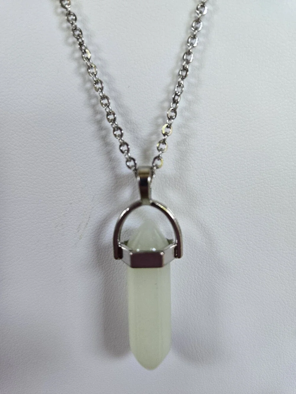 N-136-Silver Tone Green Crystal Pendant Necklace and Earrings Set